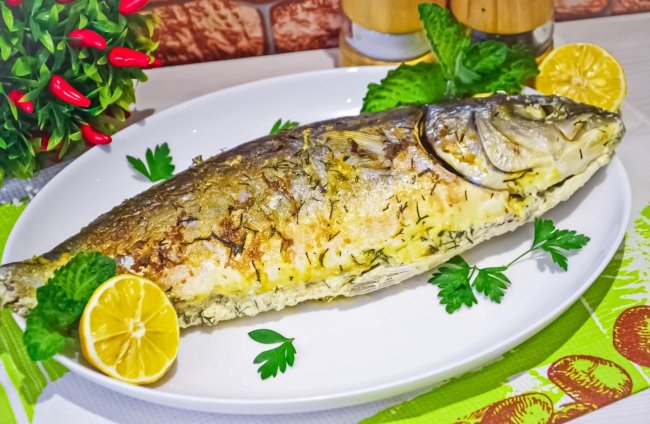 Запечений тунець у духовці у фользі