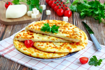 Швидкі хачапурі з сиром на сковороді