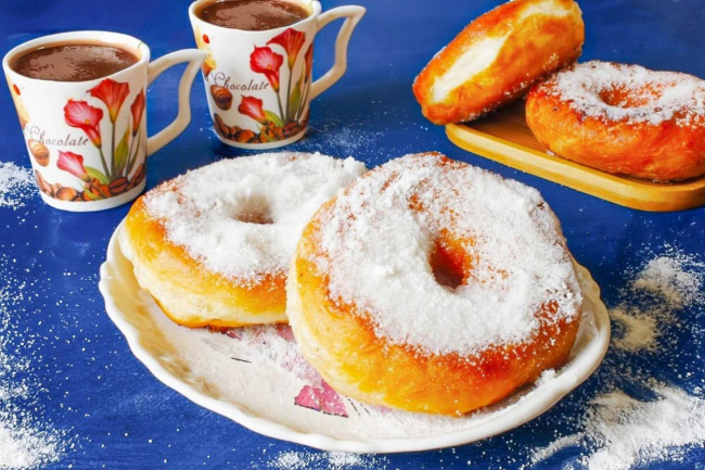Пончики на сковороді на дріжджах домашні