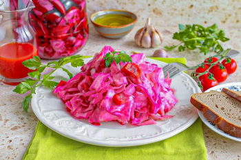 Капуста «Пілюска» з буряком