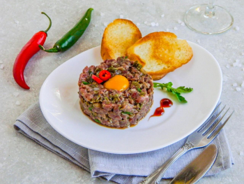 Класичний тартар із яловичини